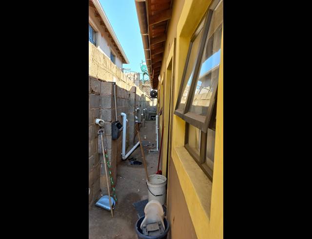 3 BEDROOM HOUSE FOR SALE IN NEWLANDS WEST